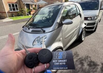 spare key provided in roundswell by keysmart car keys